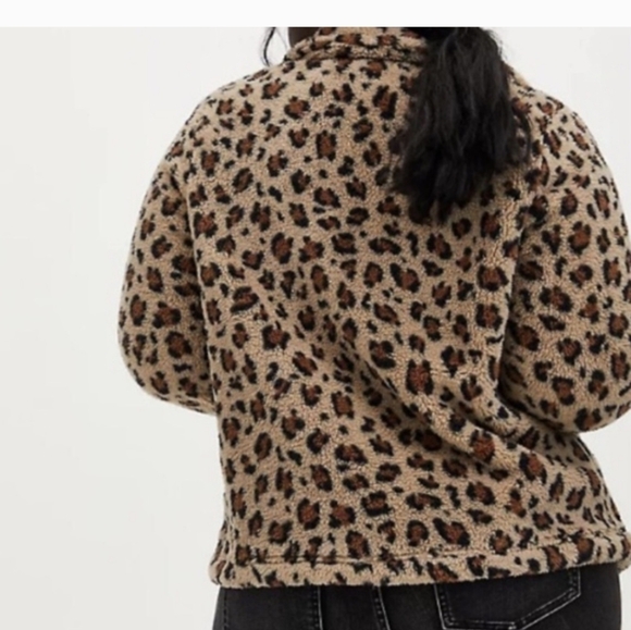Torrid faux fur jacket, Sherpa leopard print, Plus size 1x - Picture 10 of 12